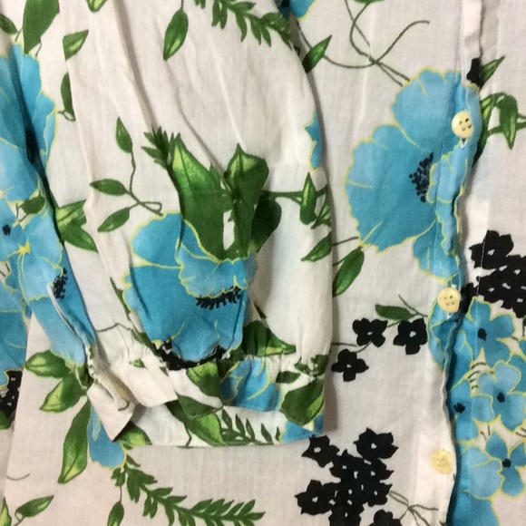 FINAL SALE PRICE Sag Harbor Floral Cotton Button Down Top in 3X - Picture 3 of 5